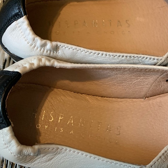 Tan and Black Flats for Effortless Style - Picture 3 of 11